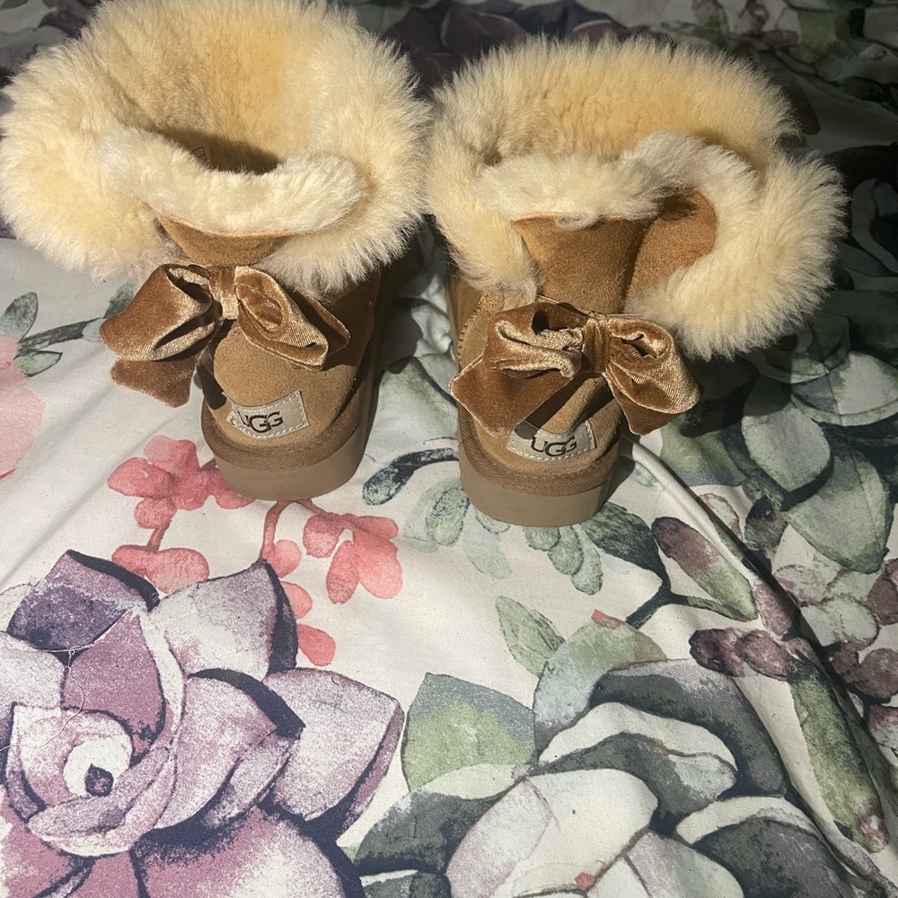 Ugg boots - Picture 3 of 6